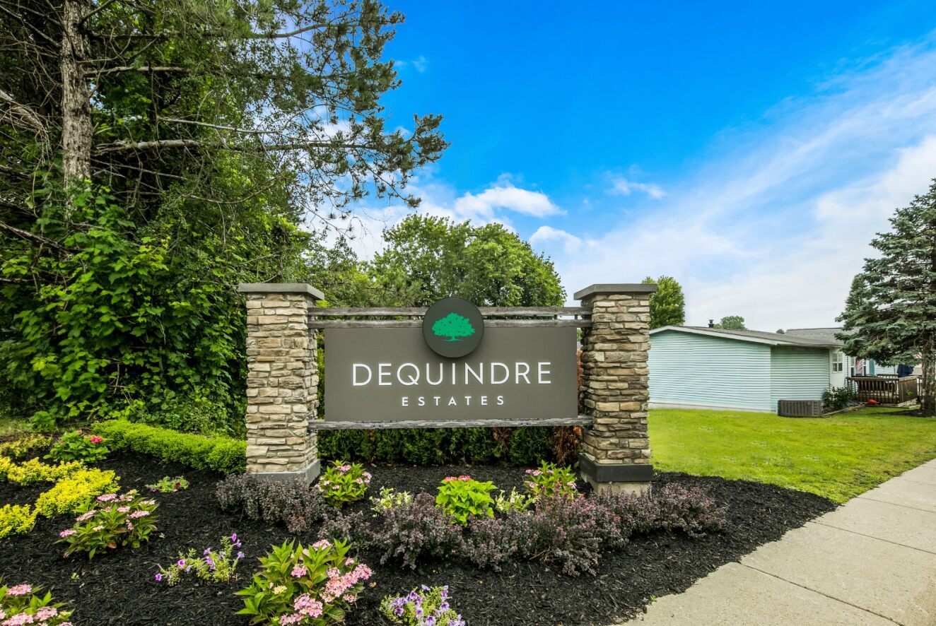 Building Photo - 48581 Pineview Dr