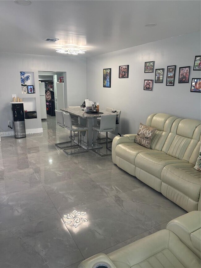 Building Photo - 14500 SW 289th St