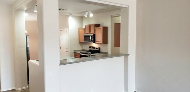 Building Photo - Stunning Laveen Village home with built-in...