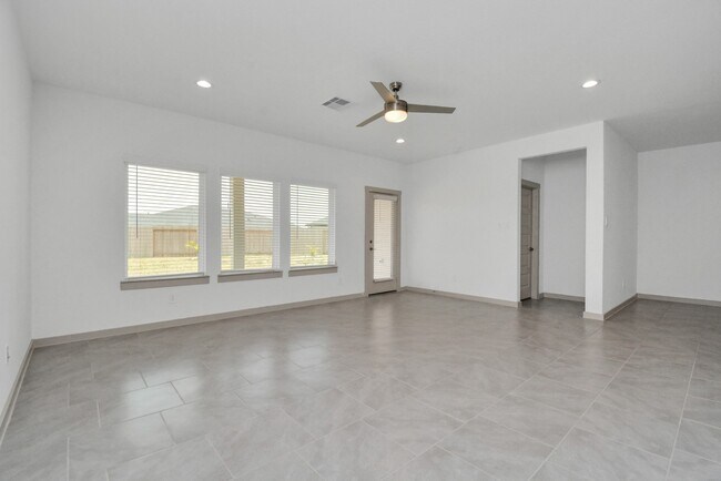 Building Photo - 4010 Elk Crk Ct