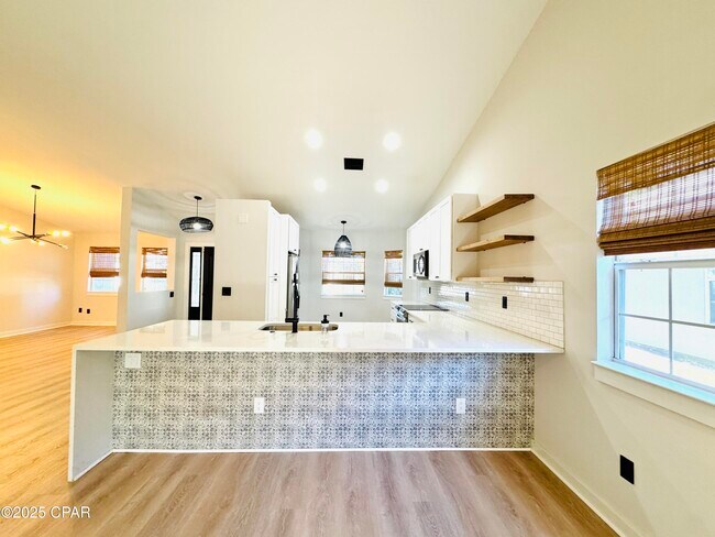 Building Photo - 205 Covington St