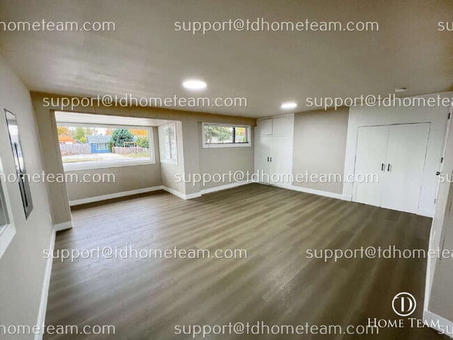 Building Photo - 5215 N 31st St