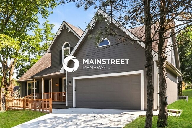 Building Photo - 4 Bedroom Pet-Friendly Home in LIBERTY, MO with Main Street Renewal