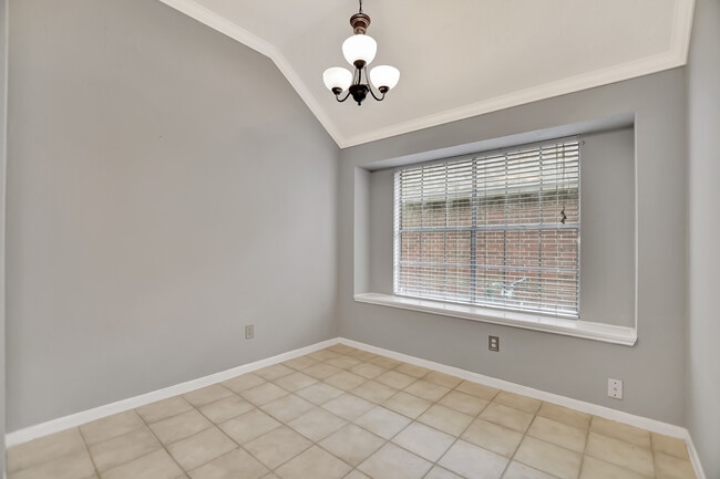 Building Photo - 15118 Red Cedar Cove Ln