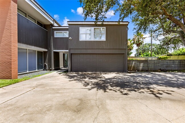 Building Photo - 1310 Harbor View Dr