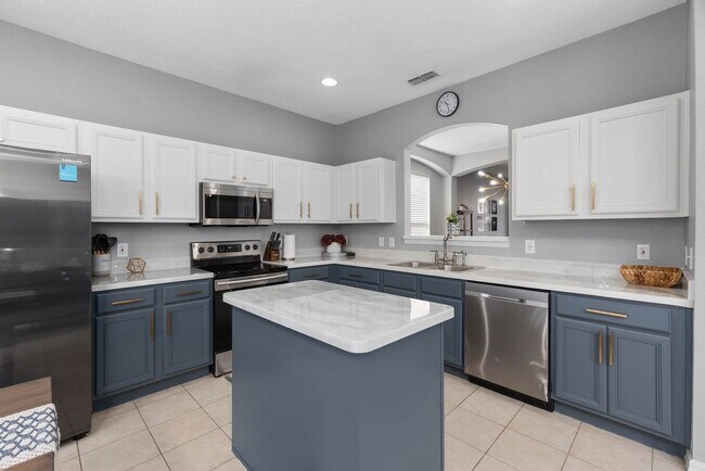 Building Photo - 248 Carrera Ave