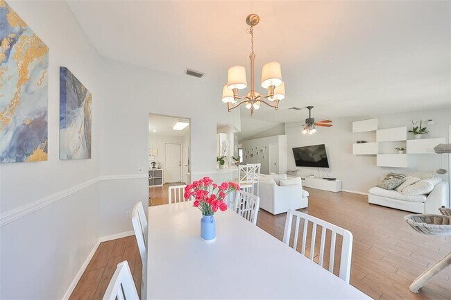 Building Photo - 1204 Sawdust Ct