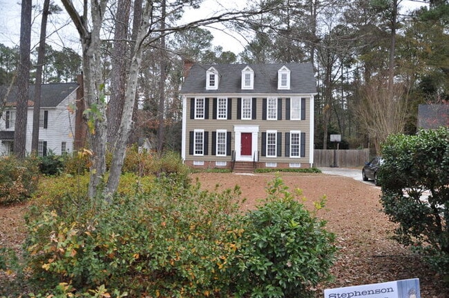 Building Photo - Forest Acres Cul-De-Sac