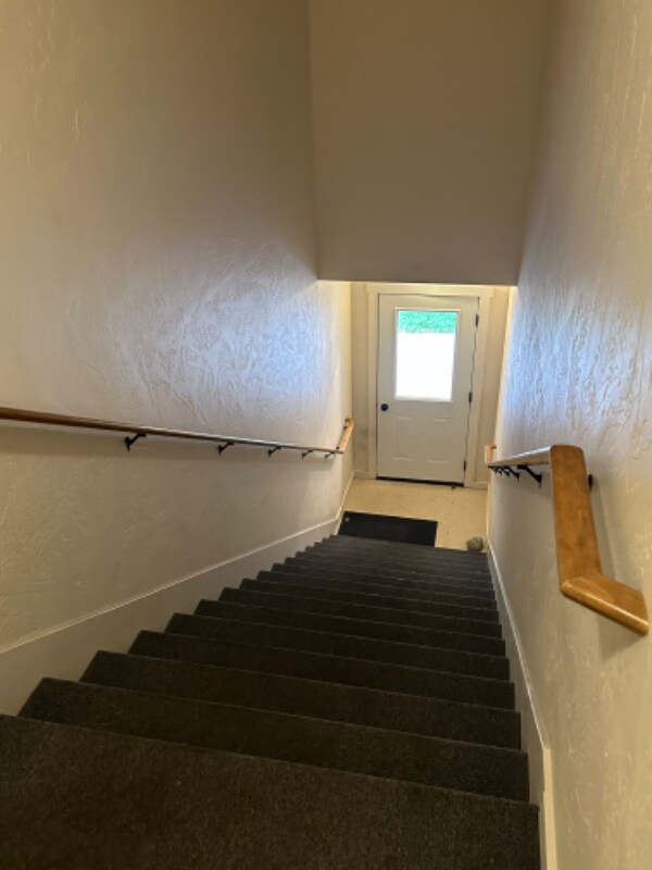 Building Photo - 39 Appleway Dr