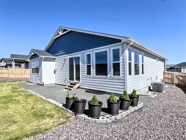 Building Photo - 9344 Beaver Brook Dr