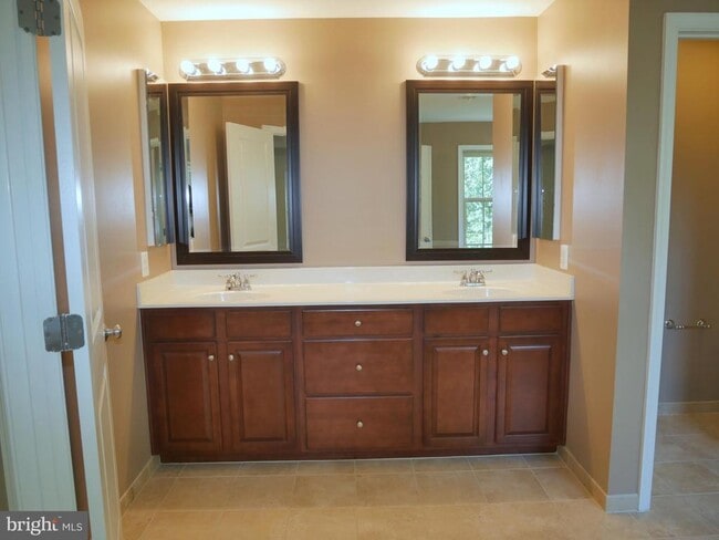 Building Photo - 23289 Tradewind Dr