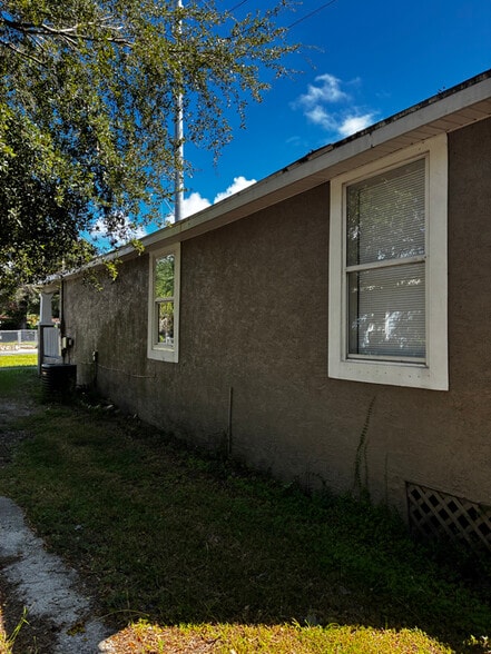 Building Photo - 3417 Lindell Ave