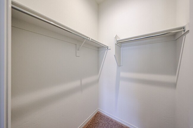 Building Photo - 4 Bedroom Home in Asante Community