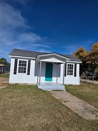 Building Photo - 703 W Phillips St