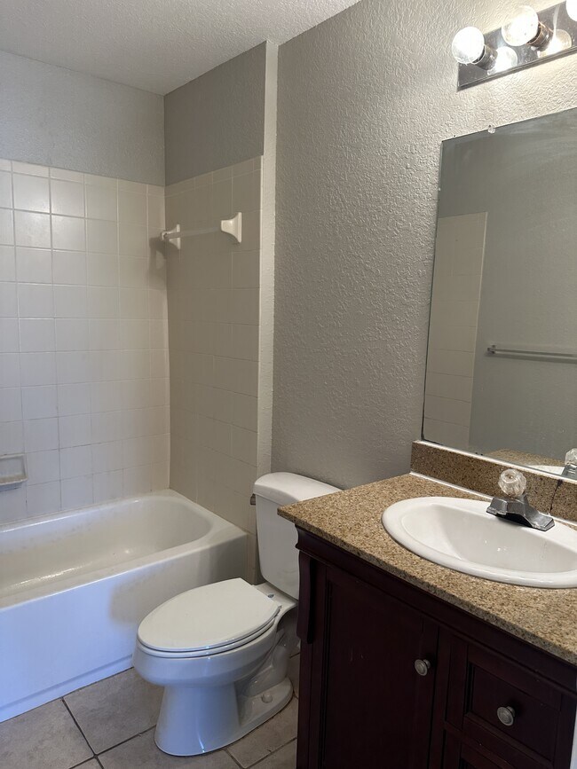 Building Photo - 3511 D'Avinci Way