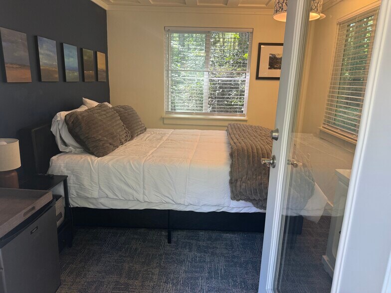 Studio Interior (Bedroom 3/Office) - 11124 Juniper Pl