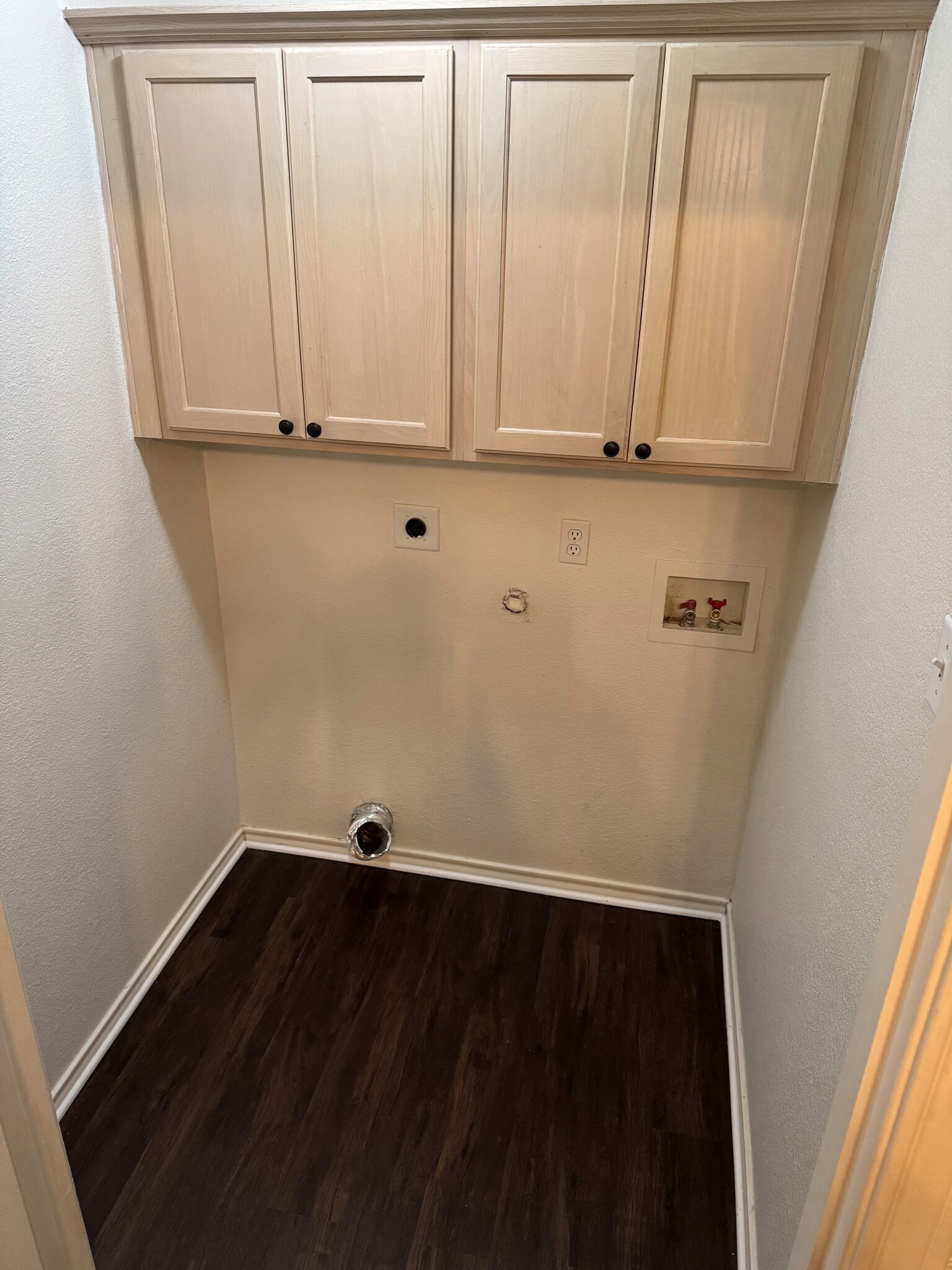 Laundry Room - 203 San Angelo Ave