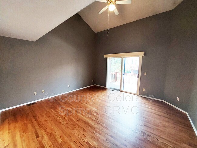 Building Photo - 6568 Foxdale Cir