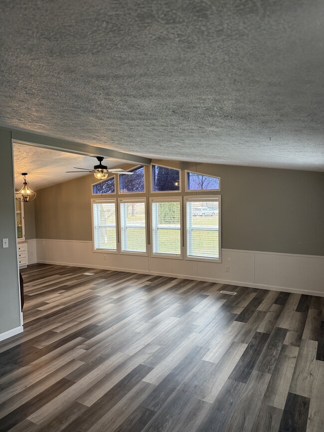 Building Photo - 279 W 350 S