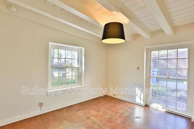 Building Photo - 3132 N 27th St