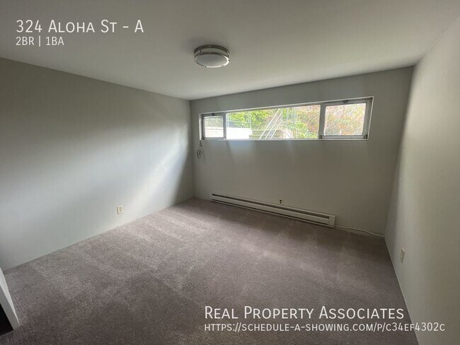 Building Photo - 324 Aloha St