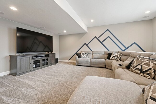 Building Photo - Stunning 5 Bed / 4 Bath Bradley Ranch Home with Finished Basement & Multiple Spacious Entertainin...