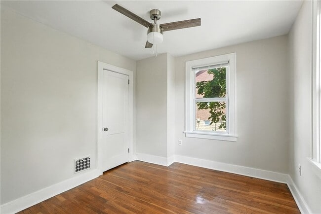 Building Photo - 3229 Beacon Hill Ave