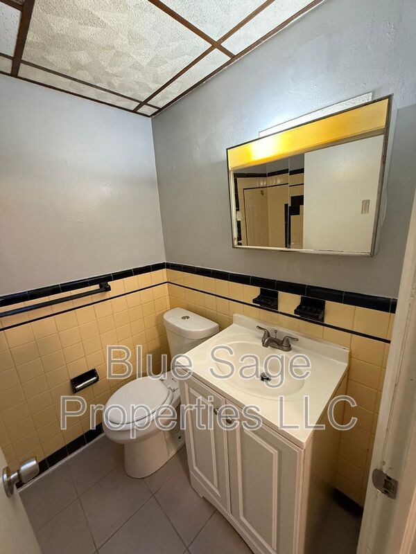 Building Photo - 37 Concord Rd