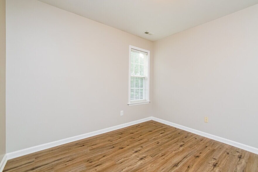 Building Photo - 224 Stansbury Ln