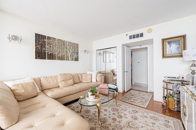 Building Photo - 3851 Boardwalk