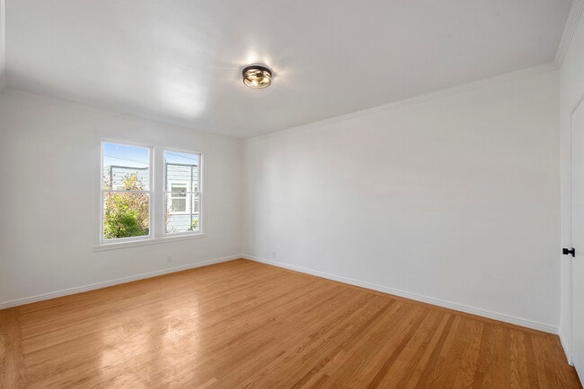 Building Photo - 232 Mallorca Way