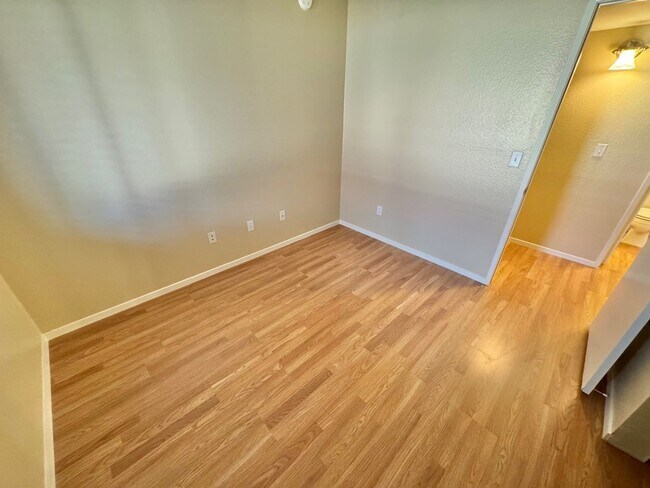 Building Photo - ADORABLE 3 BEDROOM 2 BATHROOM 2 STORY COND...