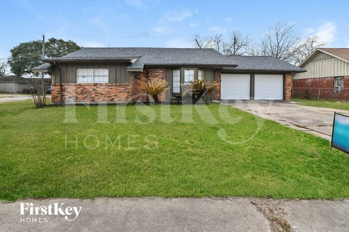 Primary Photo - 4303 Trail Lake Dr
