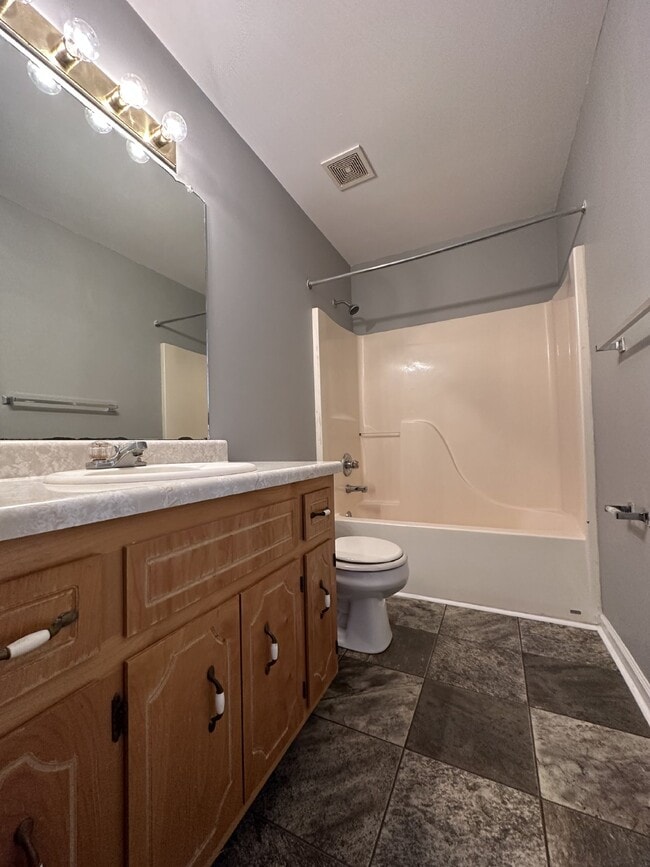 Building Photo - 113 Hickory Trace Rd