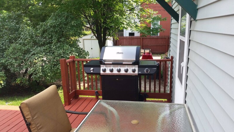 Building Photo - 2221 Polk St NE