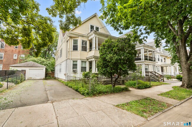 Building Photo - 144 Gilbert Ave