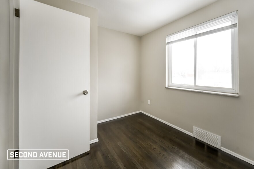 Building Photo - 415 College Park Dr