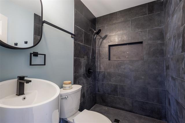 Building Photo - 312 Elm St