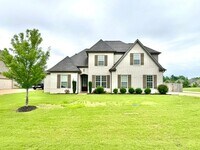 Building Photo - BirnhamCove8604