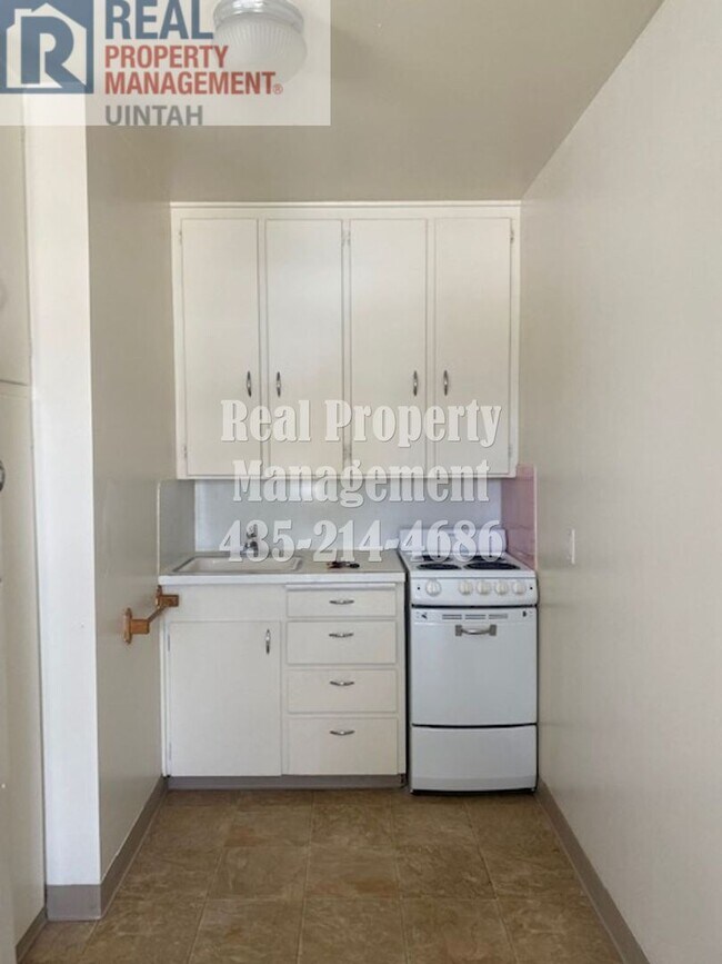 Building Photo - 238 S 300 W