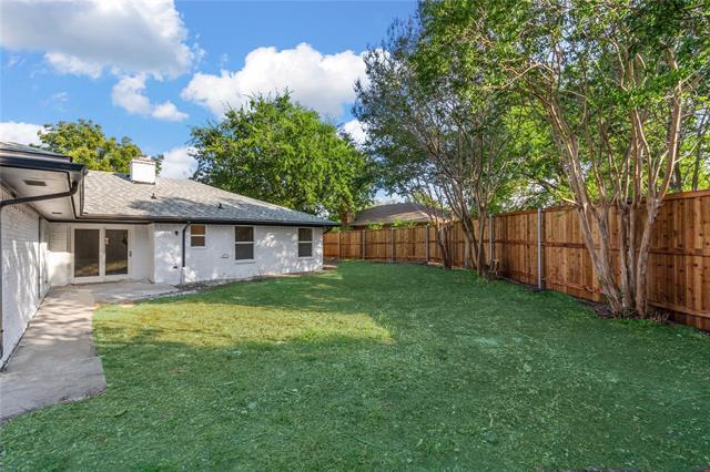 Building Photo - 2405 Roundrock Trail