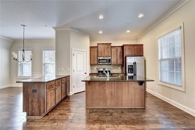 Building Photo - 2448 Tenor Ln