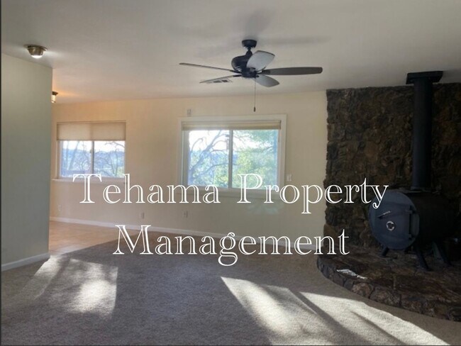 Building Photo - Beautiful 2 Bedroom/2 Bathroom Home with a Great Room, Fireplace and access to shared swimming pool