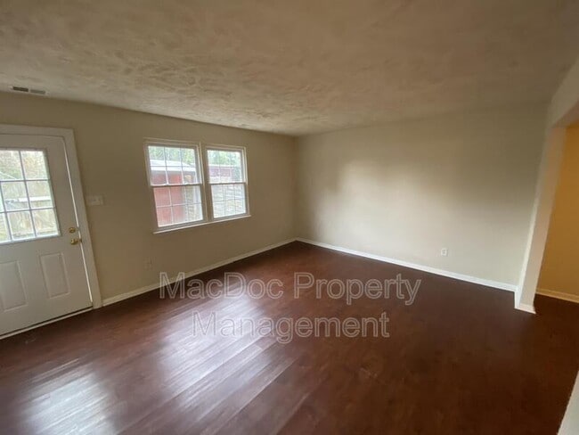 Building Photo - 1000 James Madison Cir