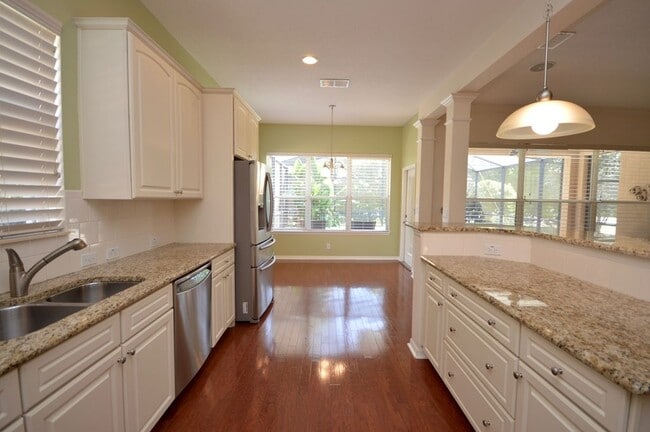 Building Photo - 610 Victoria Hills Dr