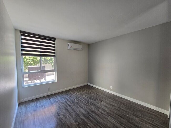 Building Photo - Convenient 2BR/2BA Condo Near SDSU at Campus Walk Condos