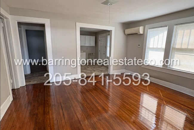 Building Photo - 1137 Sloan Ave