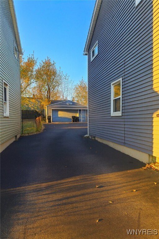 Building Photo - 2650 Eggert Rd