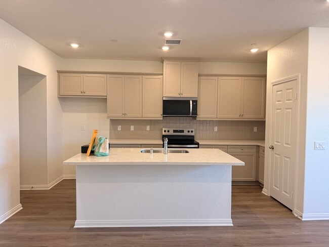 Kitchen - 4249 E Rincon St