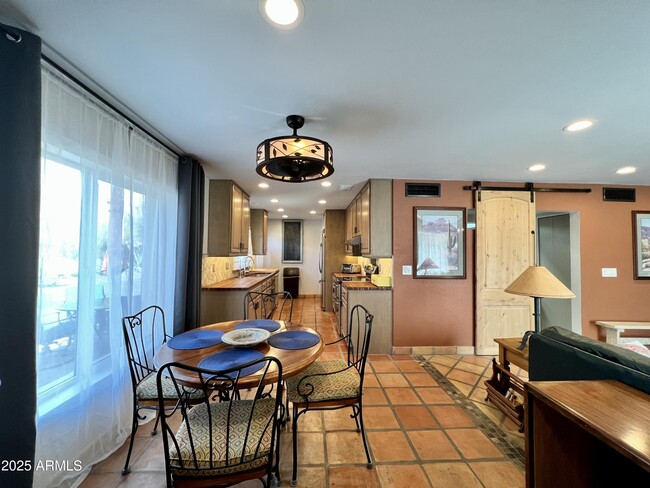 Building Photo - 37801 N Cave Creek Rd